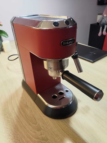 Ekspres ciśnieniowy DeLonghi EC685.R czerwony, super stan
