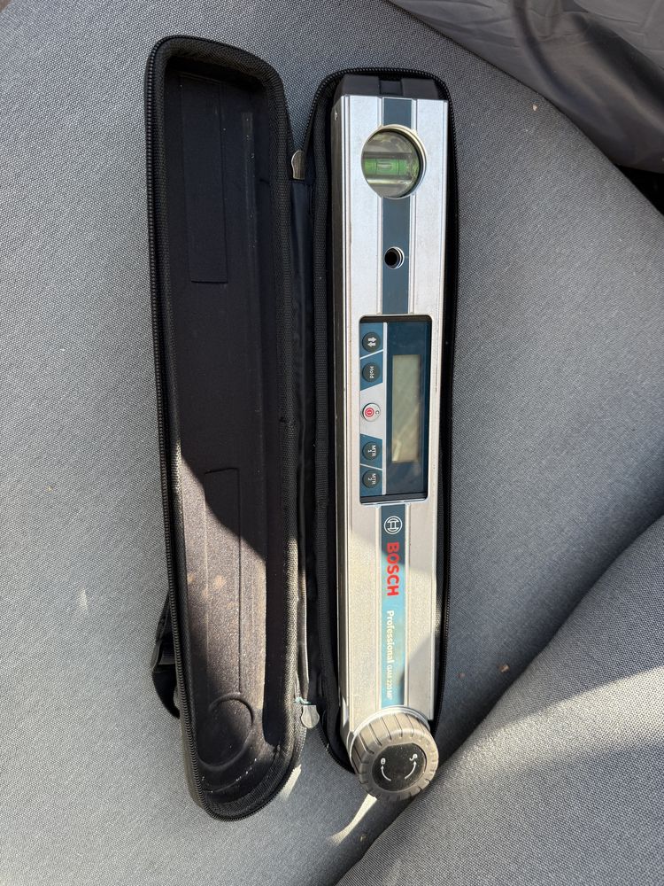Bosch gam 220 MF kątomierz cyfrowy poziomica