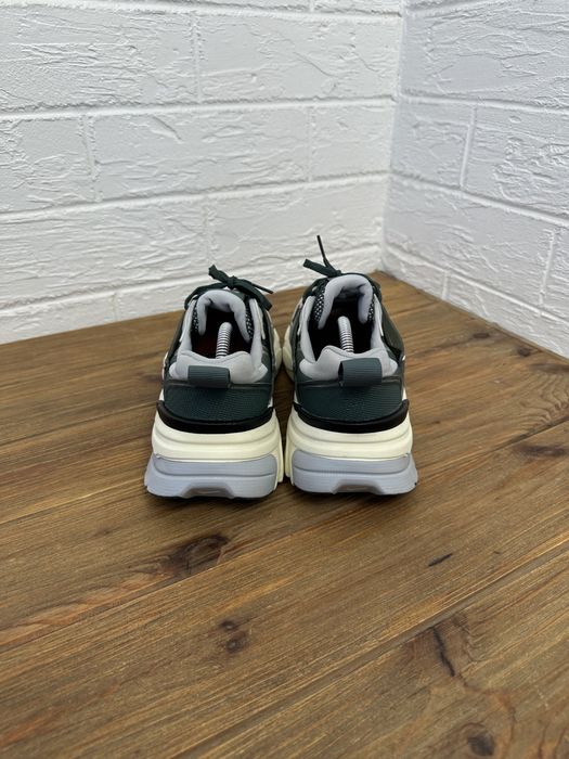 Мужские кроссовки Nike v2k оригинал 44.5р