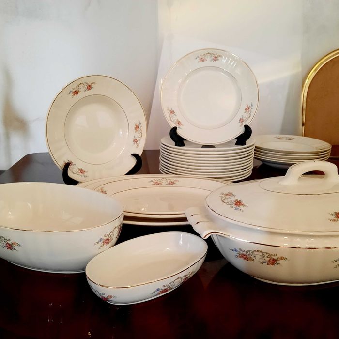 Jogo de jantar vintage da fábrica Sacavem Gilman