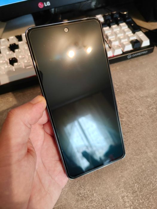 Samsung Galaxy A53 5G 8/256 Чорний. В чудовому стані + купа всього.