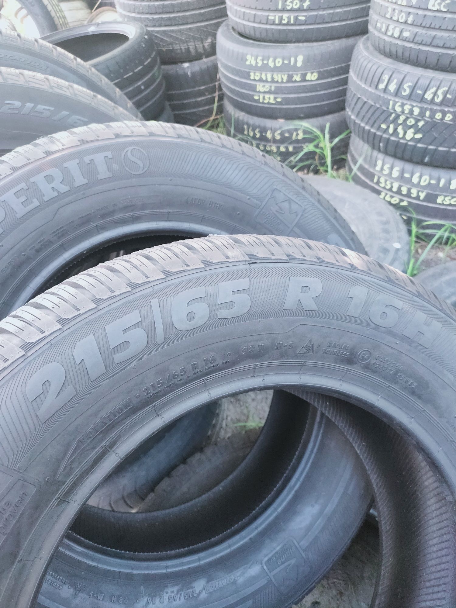 215/65R16 Semperit Speed-Grip 2 2016r 8,8mm (DEMO)