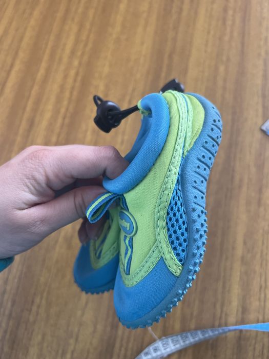 Аквашузи дитячі