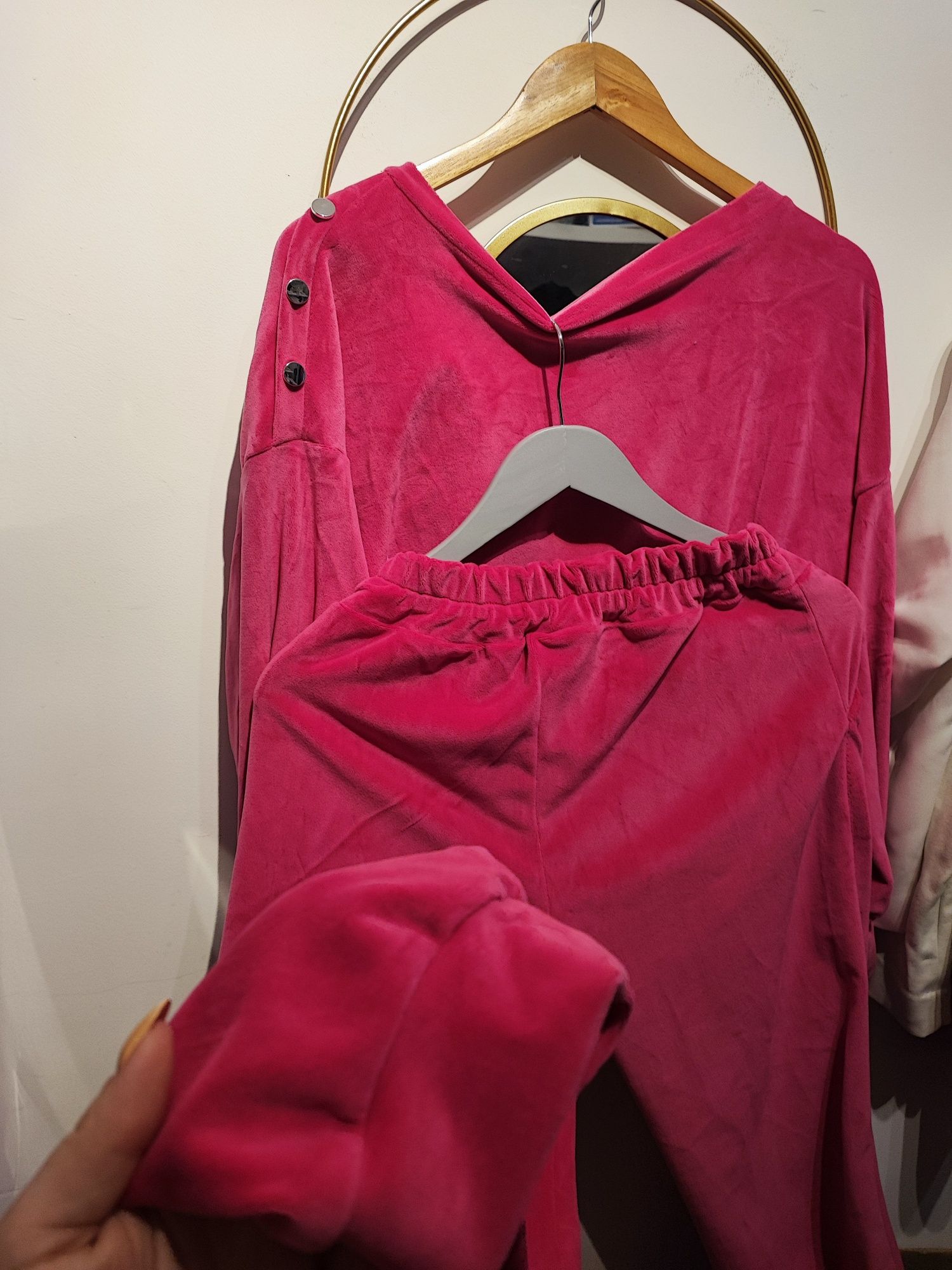 Nowy piękny dres spodnie i bluza różowy Barbie M/L
