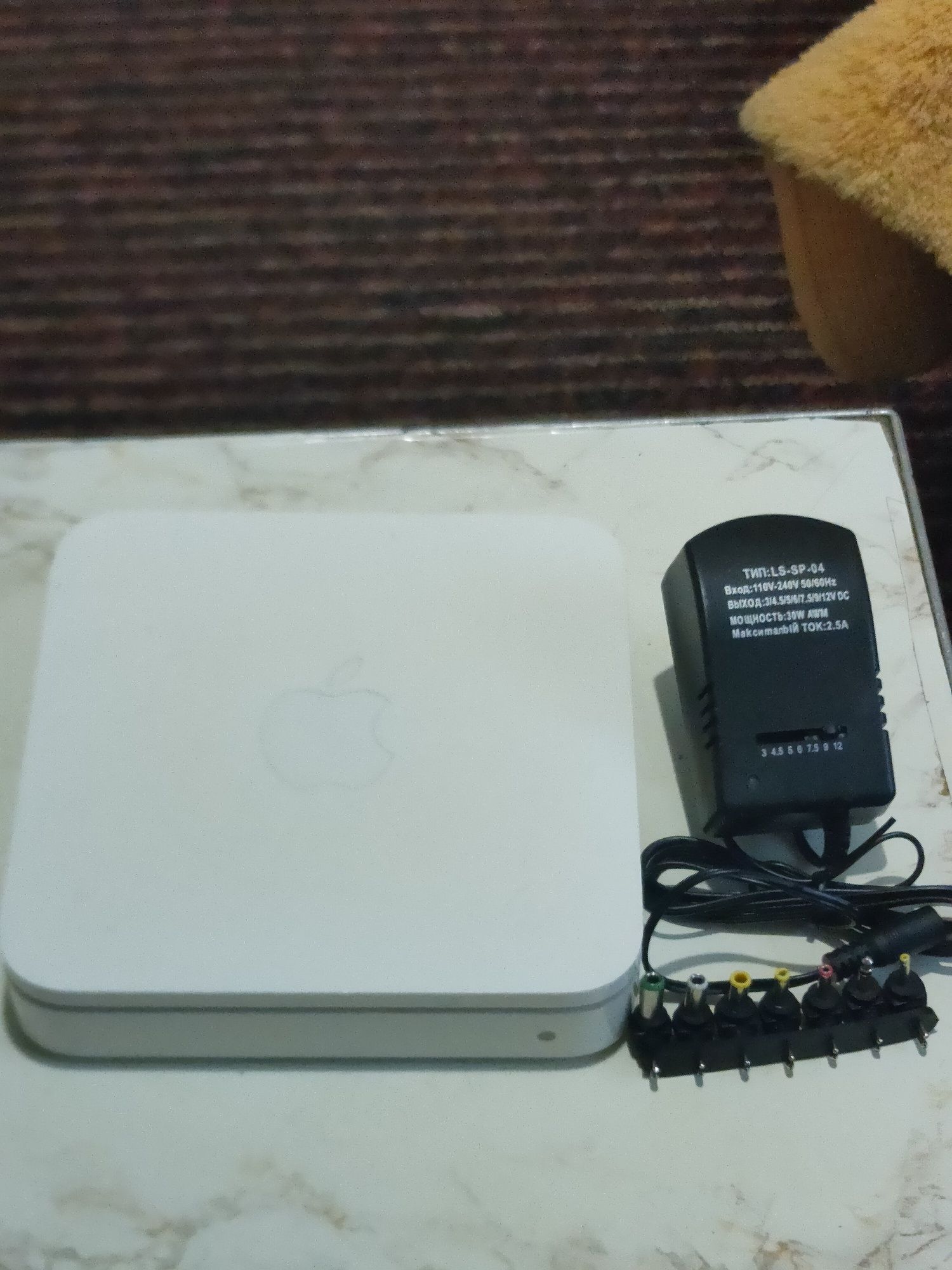 Роутер Apple Airport Extreme A1143