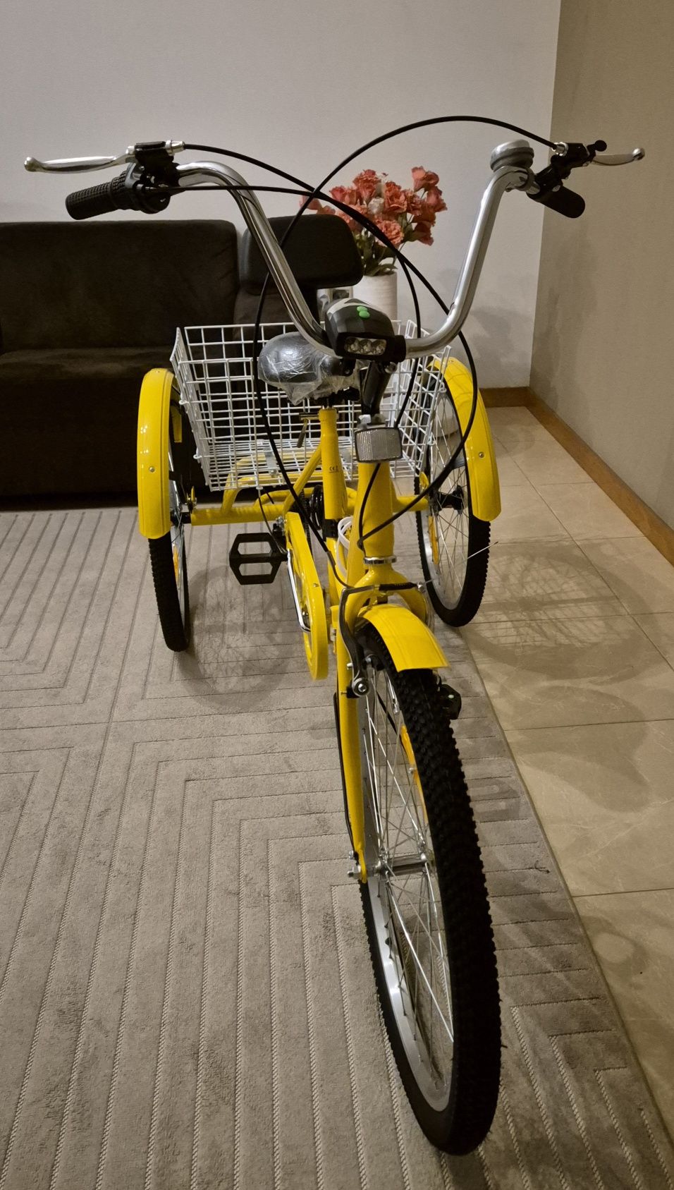 Novo triciclo 60cm/24", dobrável, montado, 7 velocidades