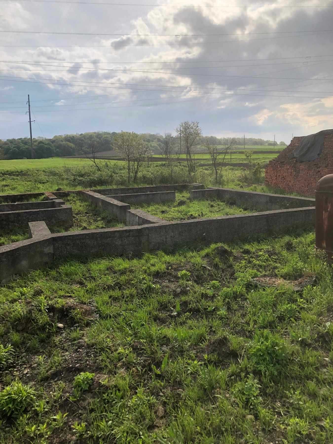 Продається земля під забудову  15 сот.в смт.Більшівці.