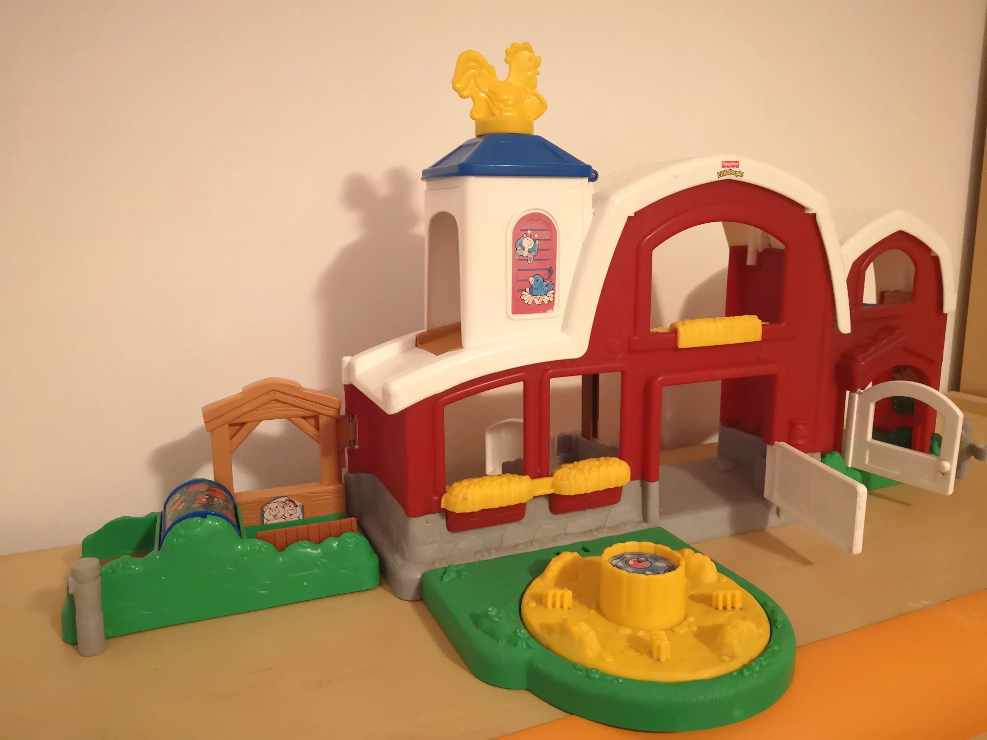 Fisher Price Little People składana farma z karuzelą