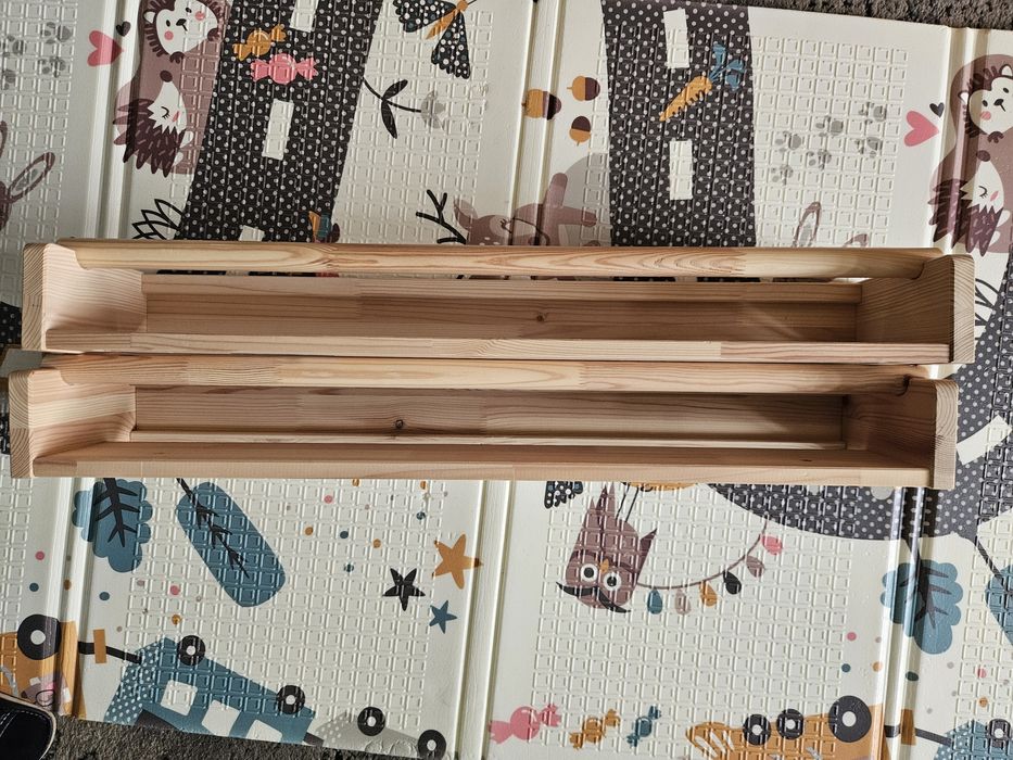 2 półki ścienne Ikea Flisat