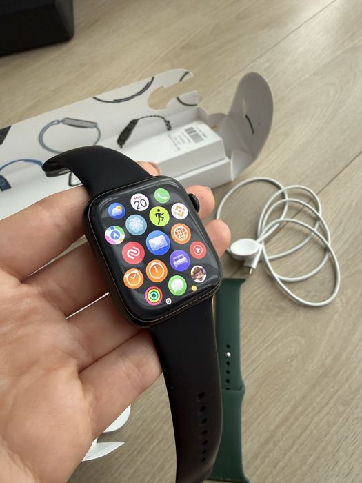 Apple watch series 7 gps 45 mm годинник