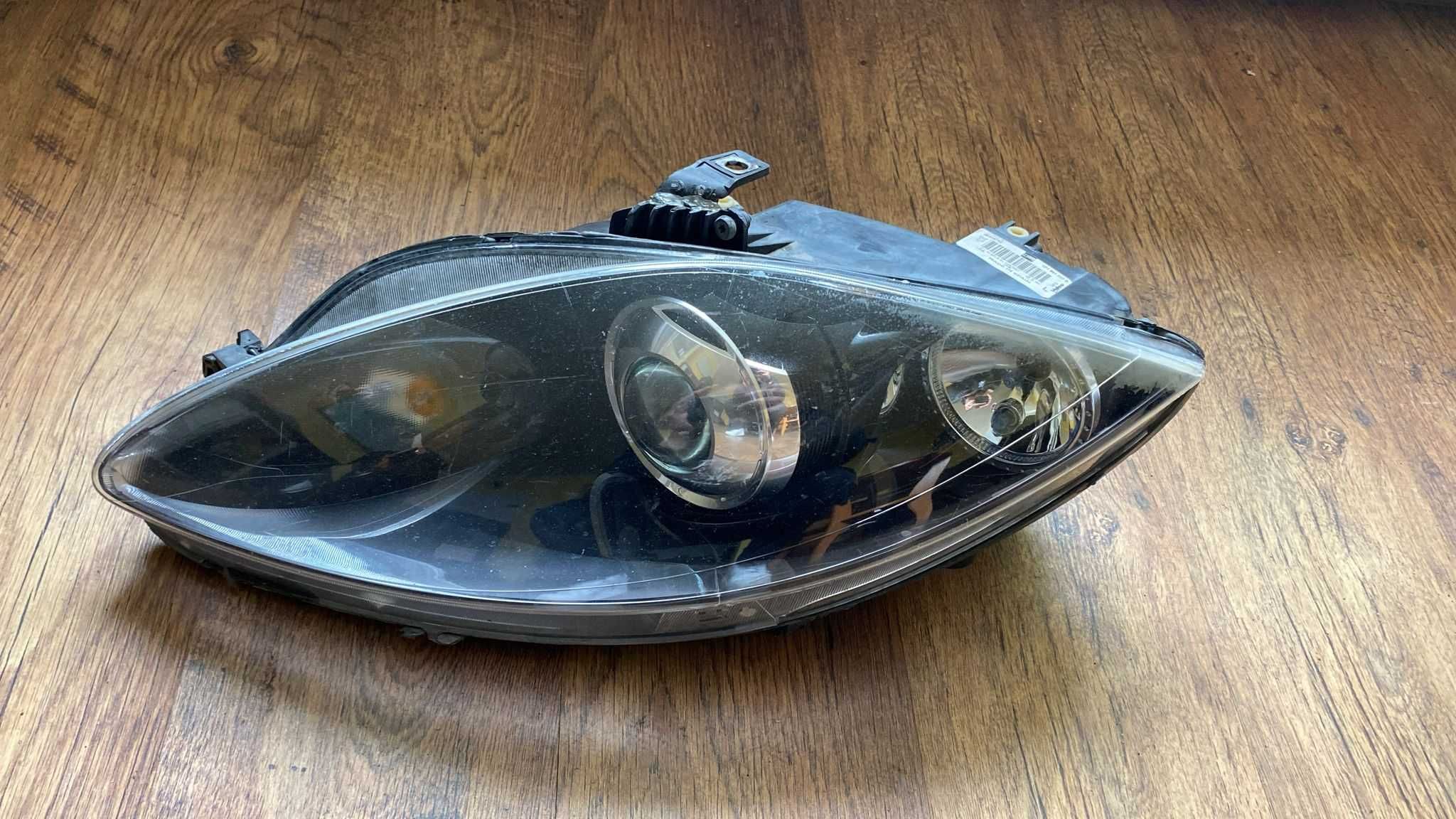 Lampa reflektor BI XENON skrętny Seat Leon 2 II LEWY przód lewa EU