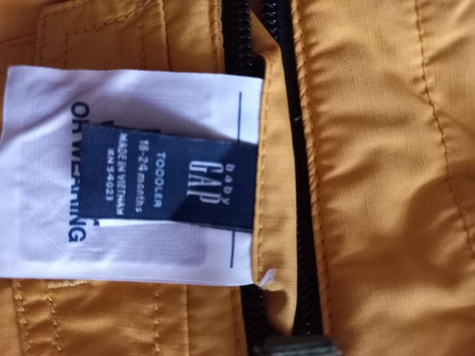 Жилет GAP  на возраст 18- 24 мес.