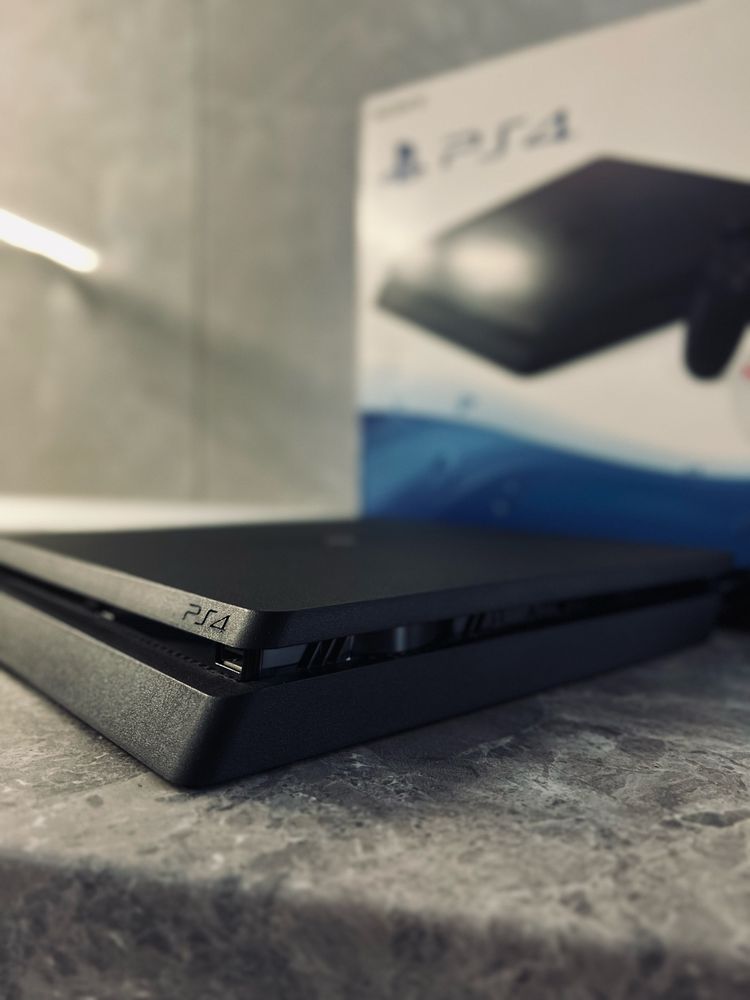 Sony PlayStation 4 Slim 1TB в ідальному стані