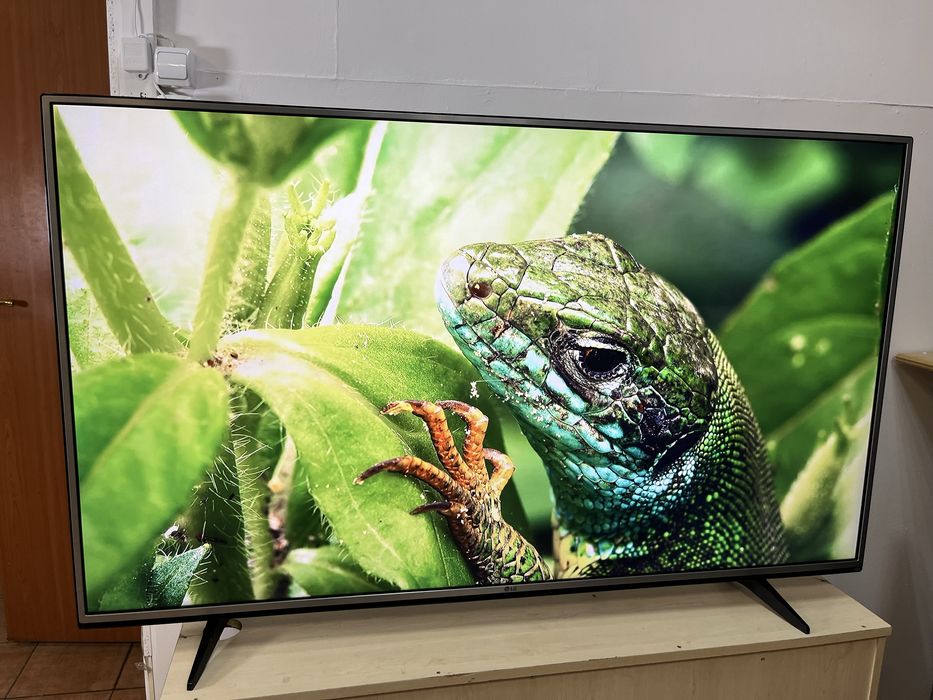 Телевізор LG 60 дюймів 4K UHD Smart HDR Wi-Fi