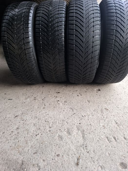 Opony zimowe 215/65R16 nokian
