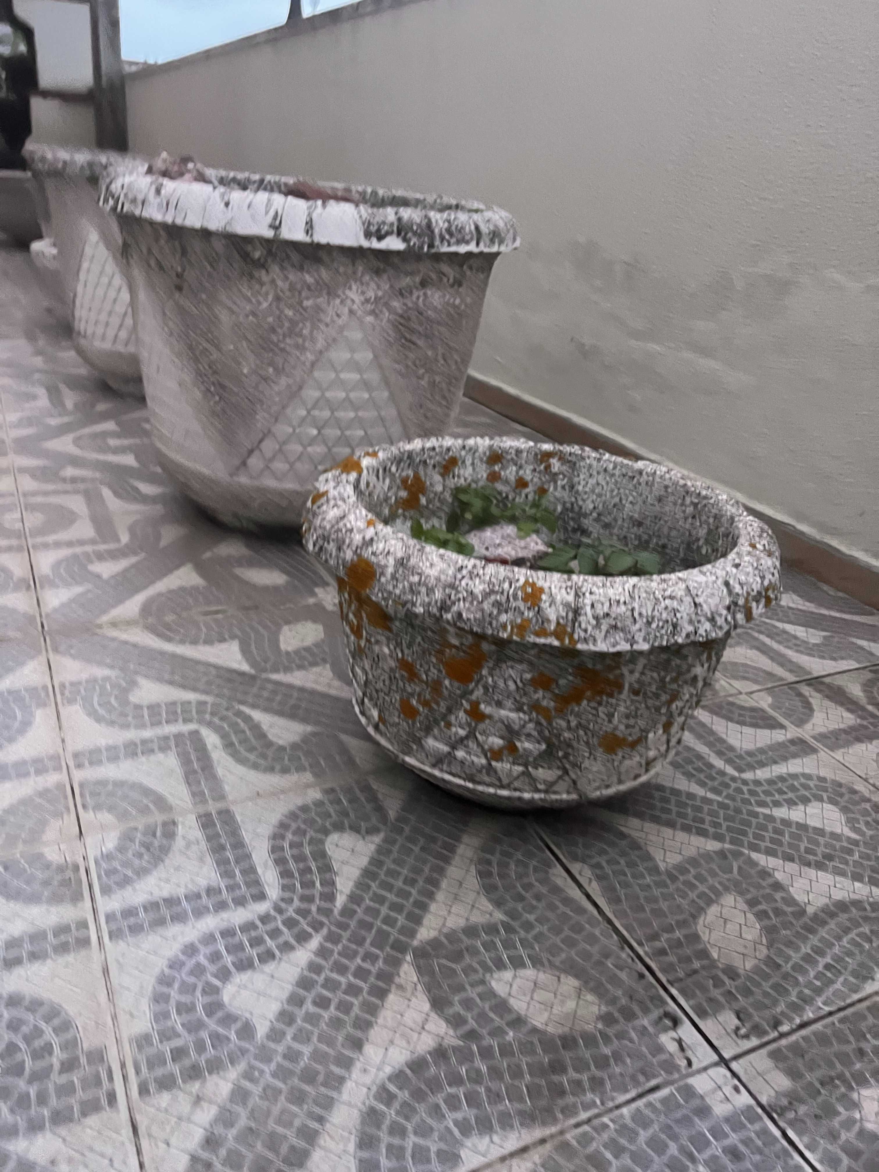 Vende se vasos em betão varios tamanhos