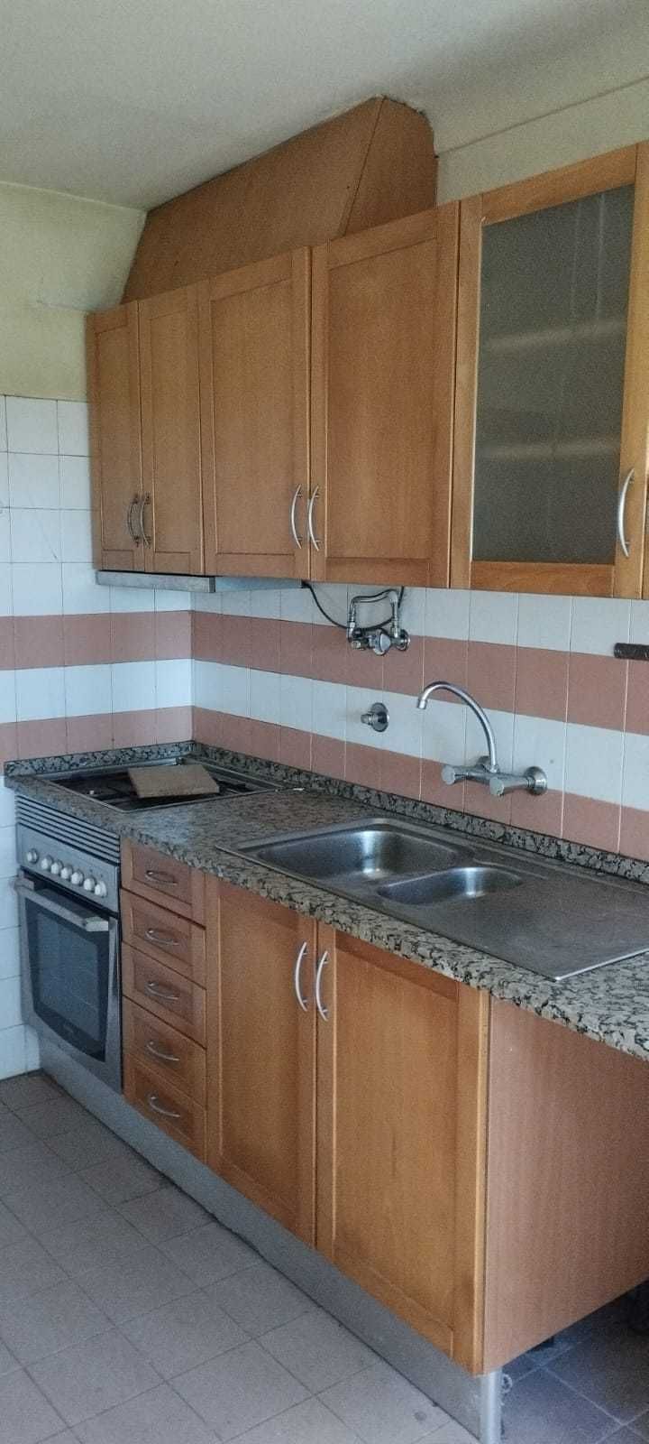 Venda de 50% T2 com renda 750€/mês — Imóvel ocupado