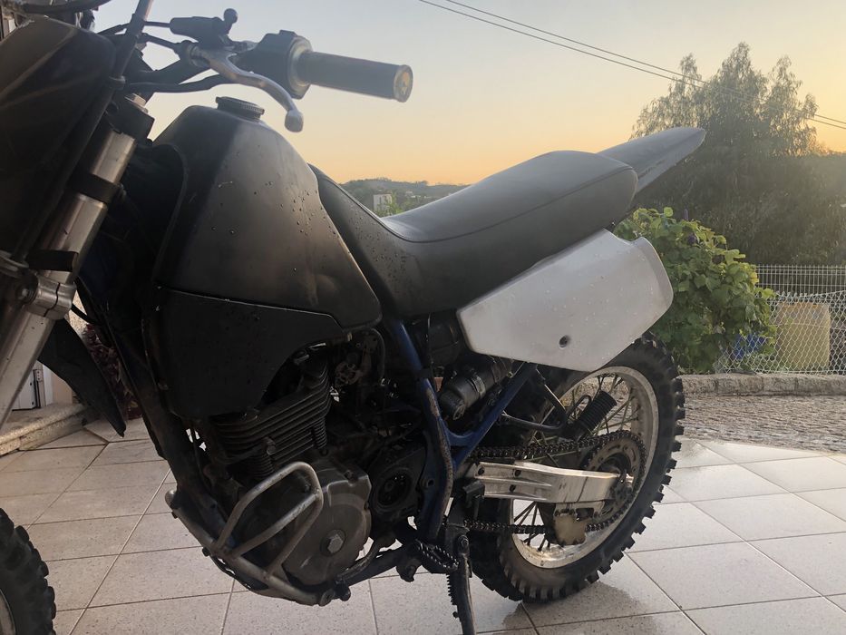 Suzuki DR 350 s/doc.