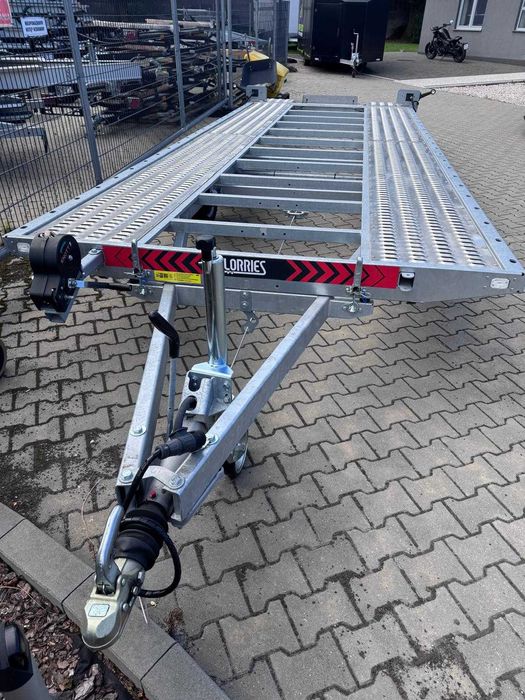 Laweta Lorries  PLI35-5521 Zintegrowany najazd, Dostępna od ręki