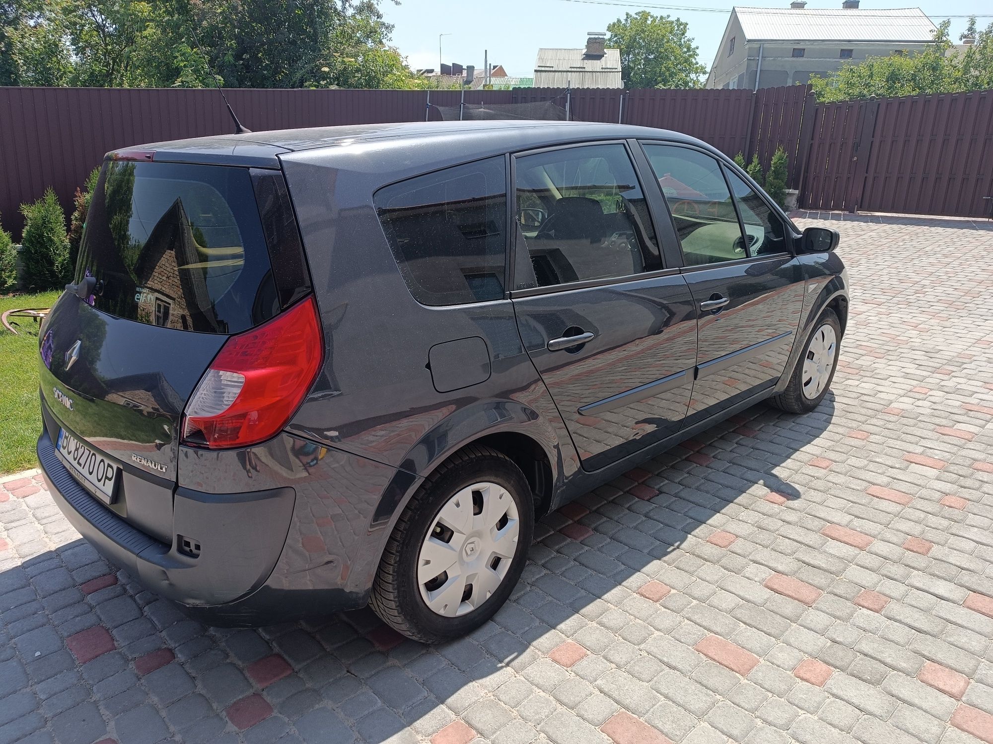 Продам авто Renault Megan scenic 2.