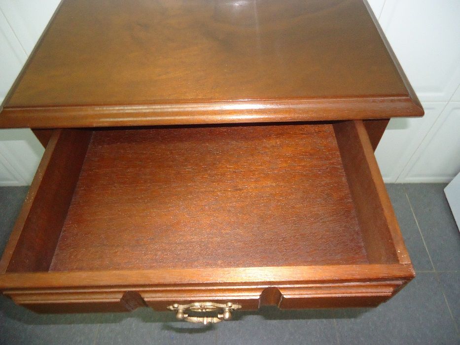 Mesa de Apoio / de Telefone