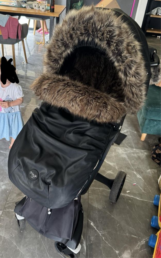 Stokke v6 2w1 plus torba z przewijakiem i ubranko zimowe od Mia Jg