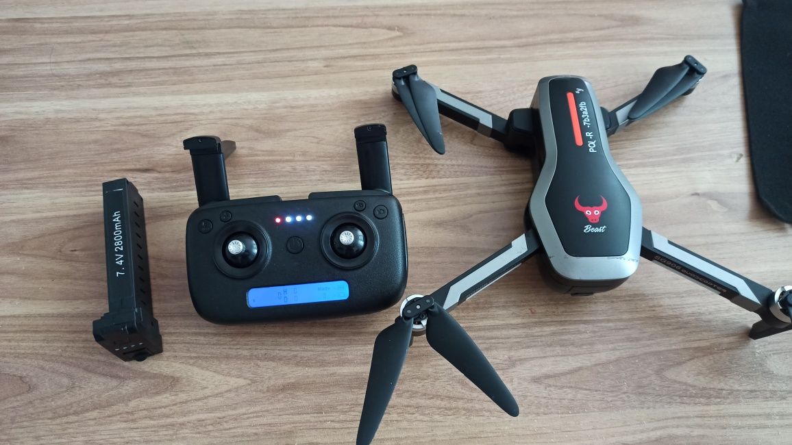 Dron beast sg906 z kamerą