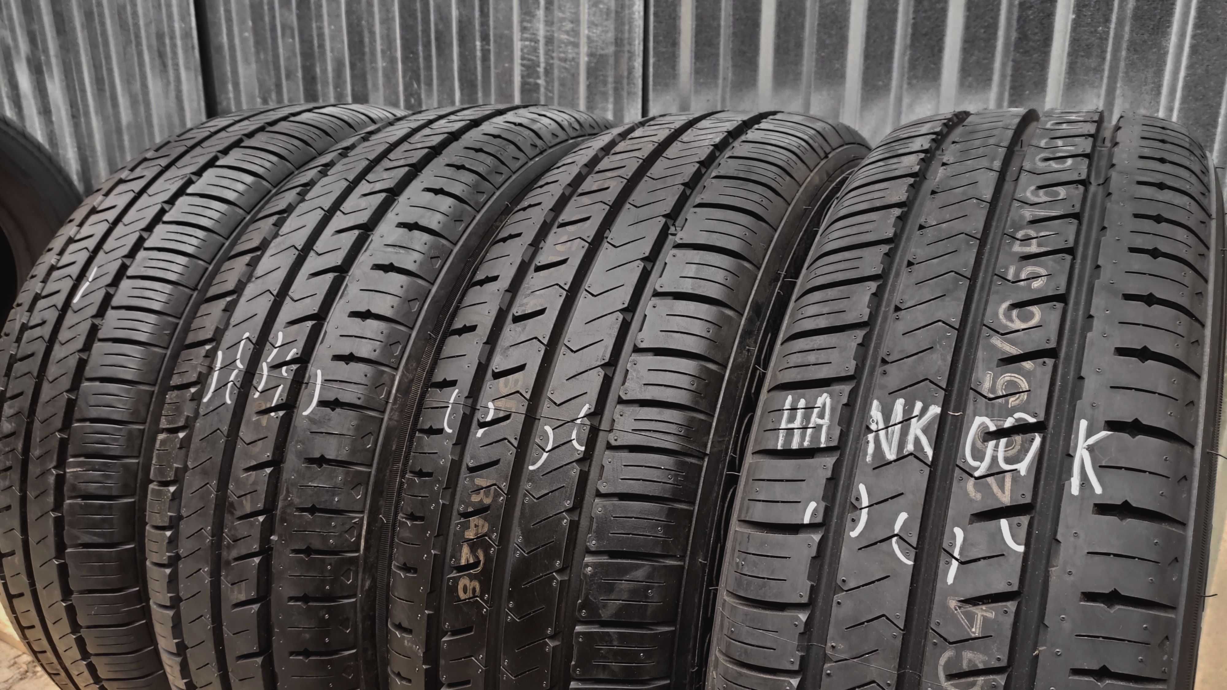 Шини 205/65R16C Goodyear Efficient Grip 9-9,6мм. с