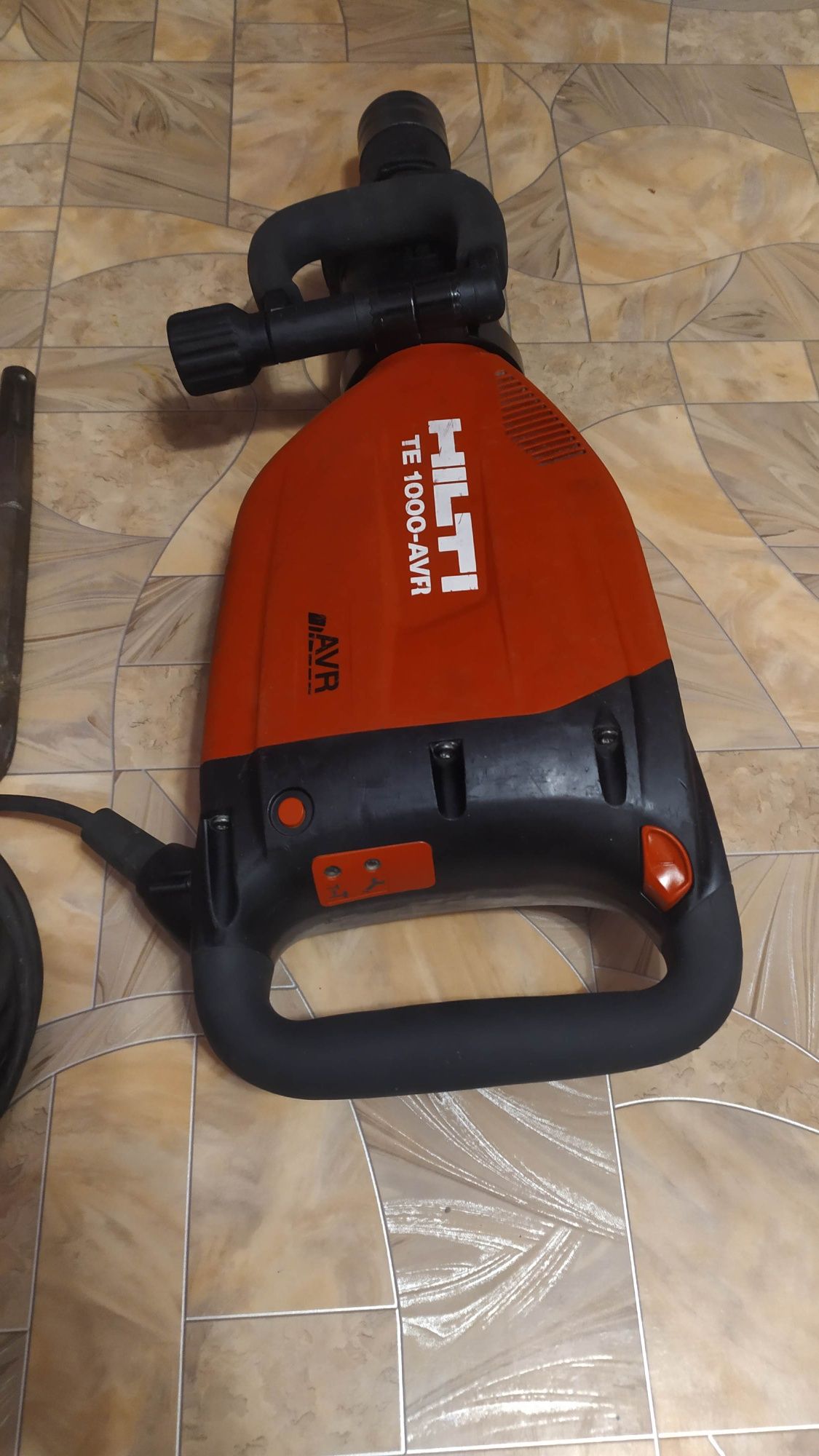 Hilti te 1000 avr відбійний молоток хілті