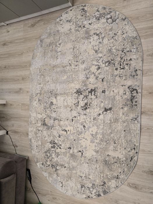 Продам килим овал