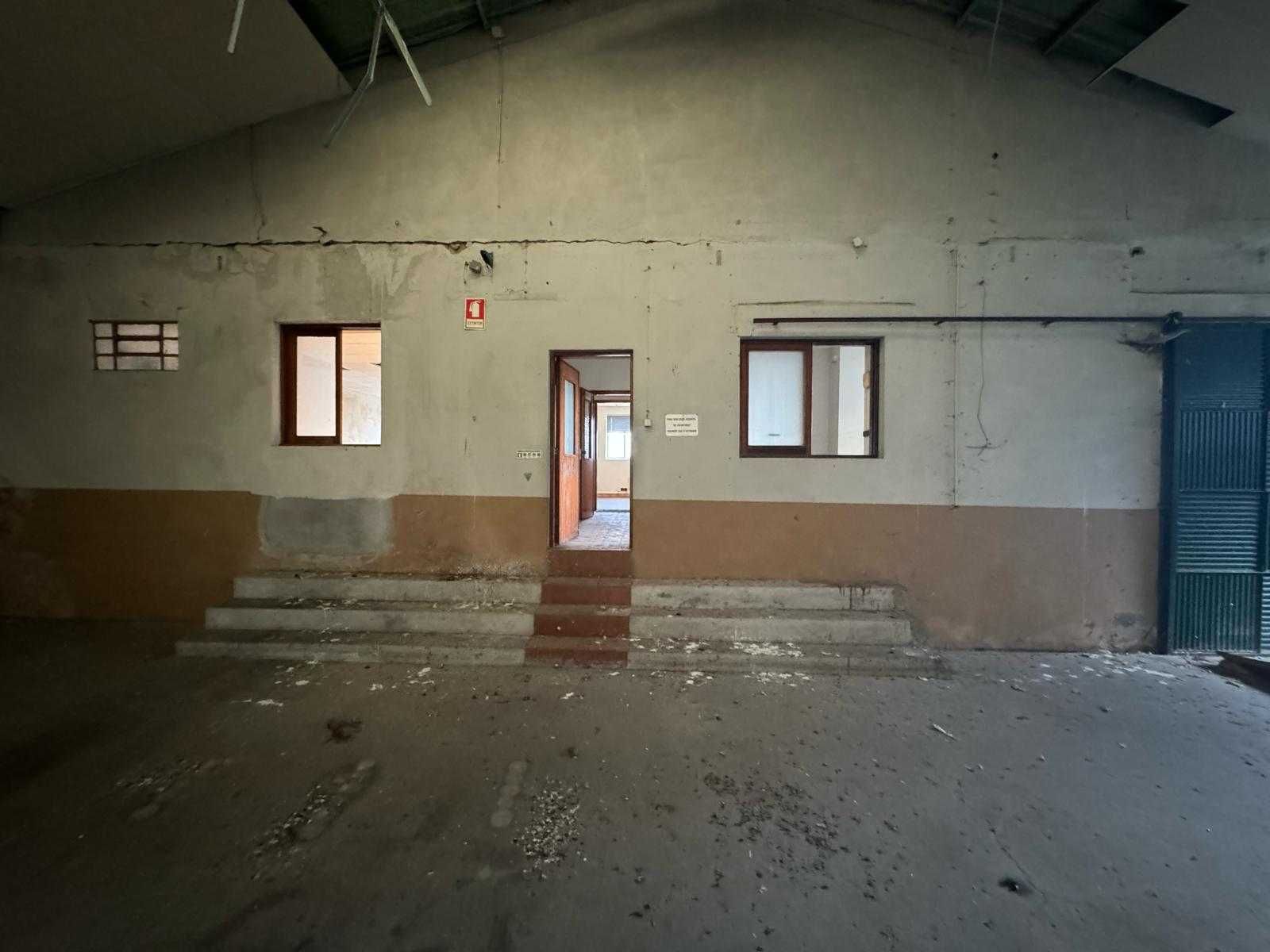 Armazém em São Martinho da Gândara para Arrendamento
