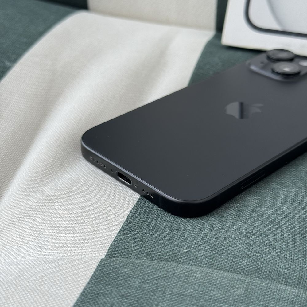 Apple iphone 15 128 Black  идеальный
