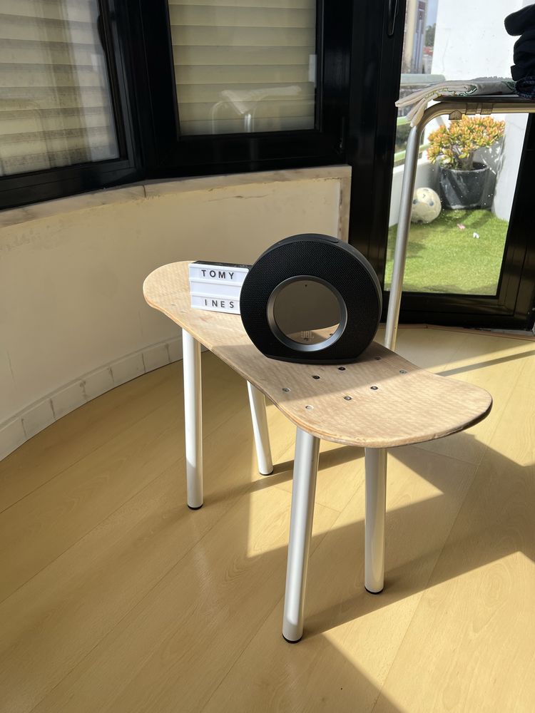 Mesa de Cabeceira Skate