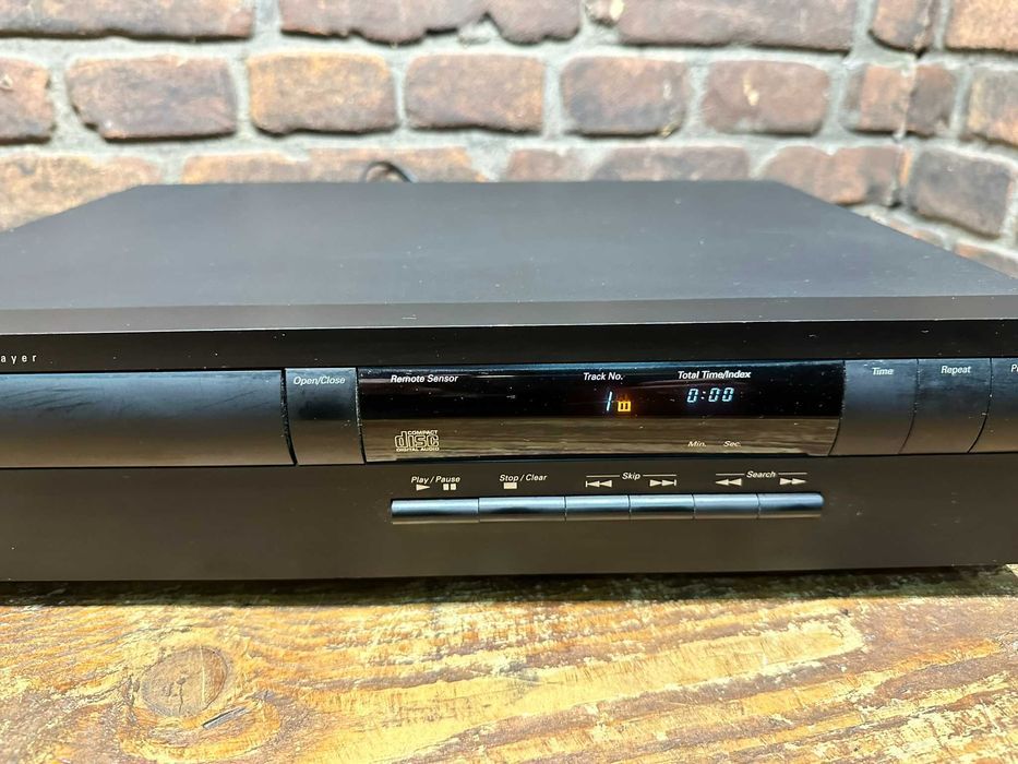 Odtwarzacz CD Harman Kardon HD 7400
