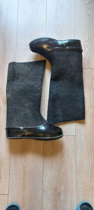 Валянки битые времен СССР с галошами новые.