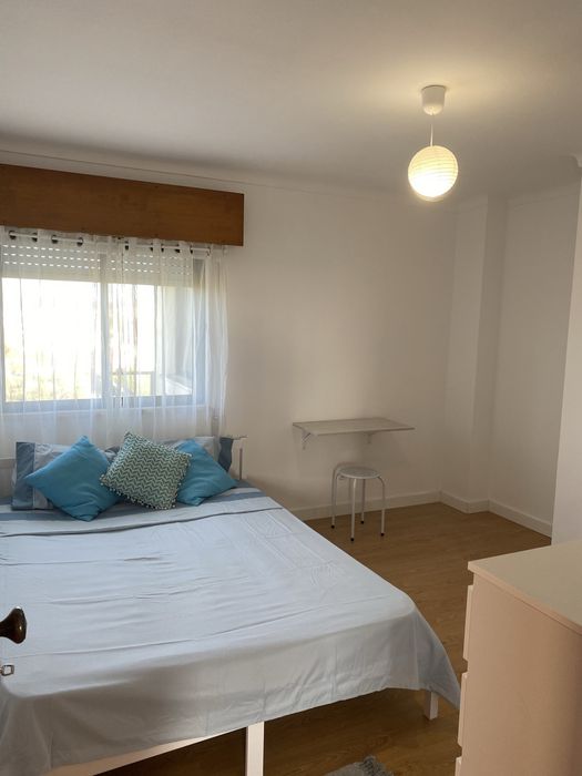 Arrendo Quarto no Algueirão - Próximo ao Novo Hospital de Sintra
