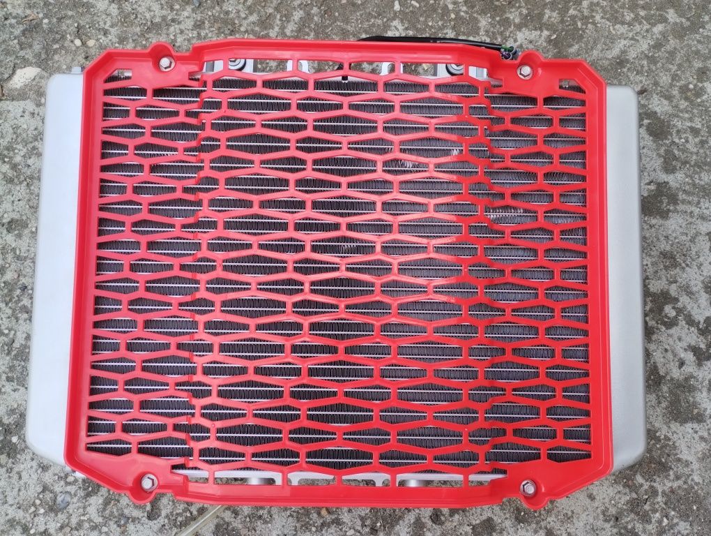 Odes 850 efi.Quad chłodnica wody kompletna