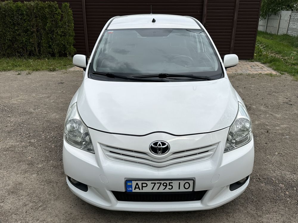 Продам Toyota Verso