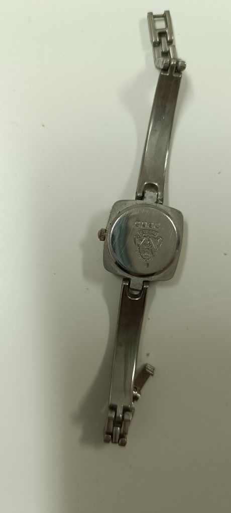Relógio Gucci modelo vintage usado