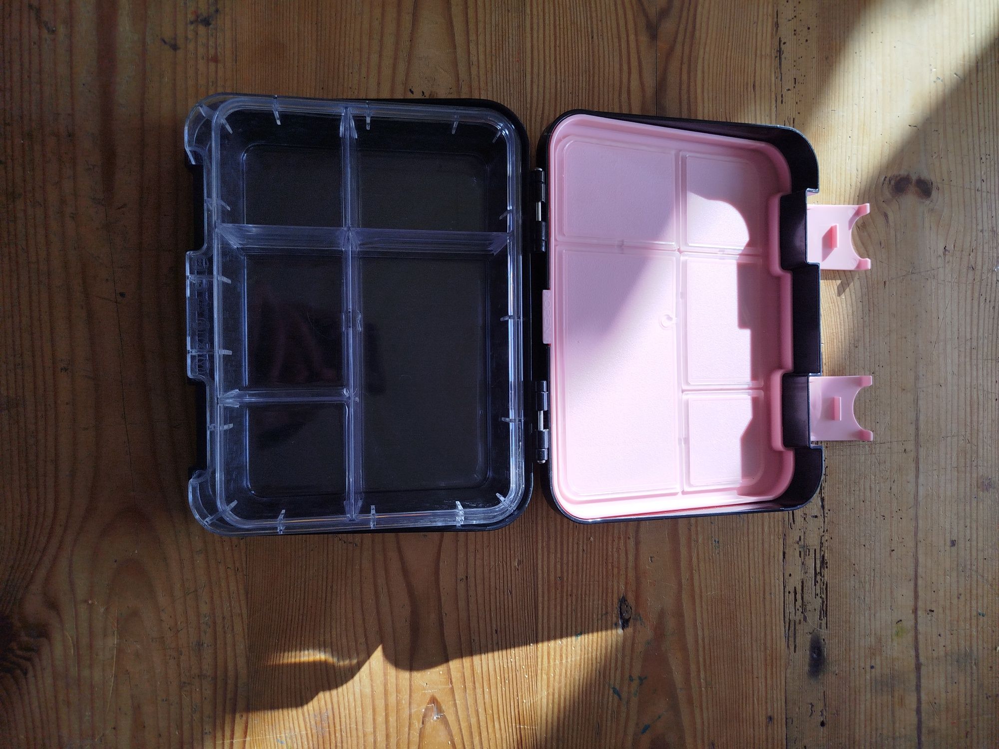 Lunchbox Smiggle kosmos czarny z przegródkami