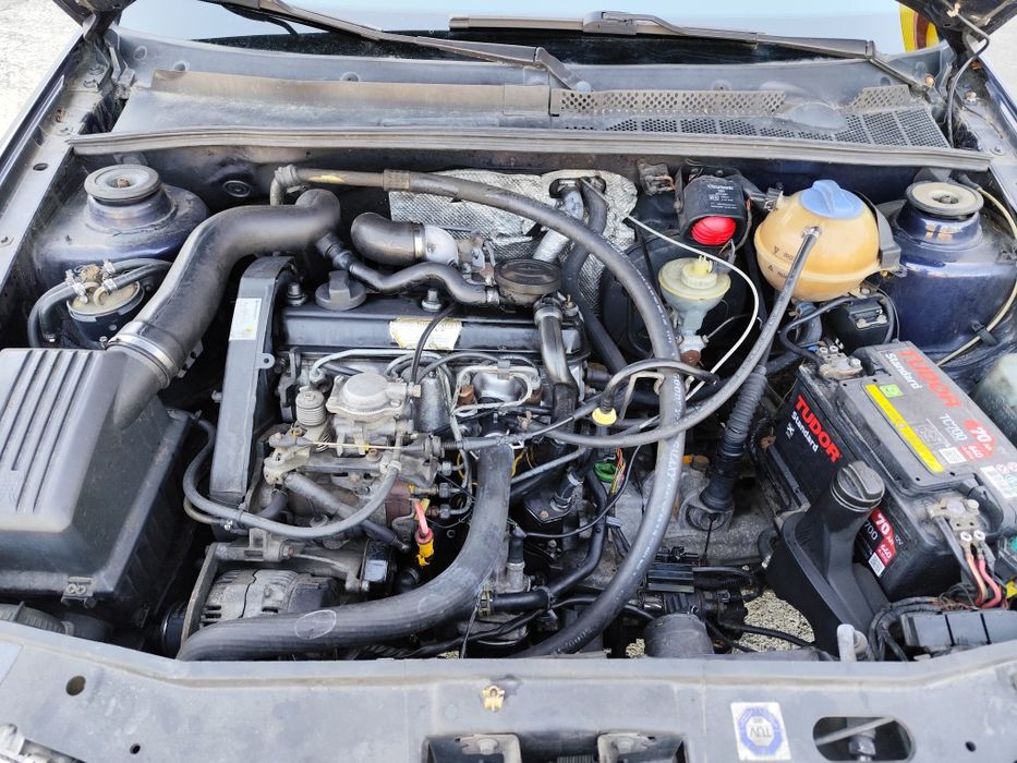 Vw vento 1.9 td 1993 com avaria.