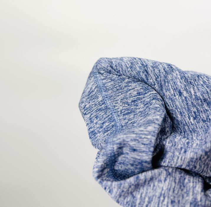 Dopasowany niebieski T-shirt sportowy S 36