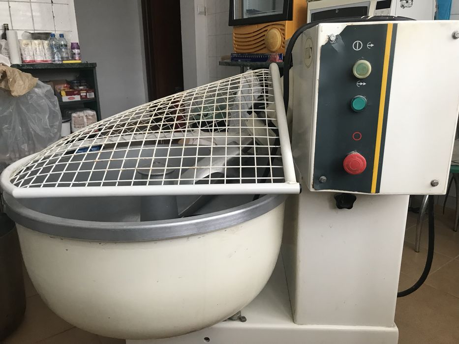 Miesiarka mieszałka do ciast