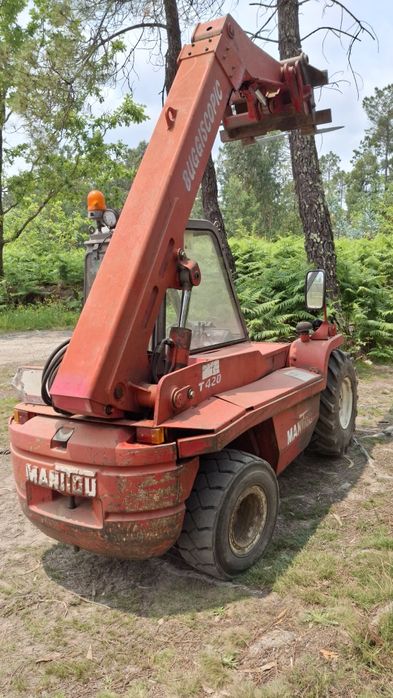 Empilhador telescópico Manitou bt420
