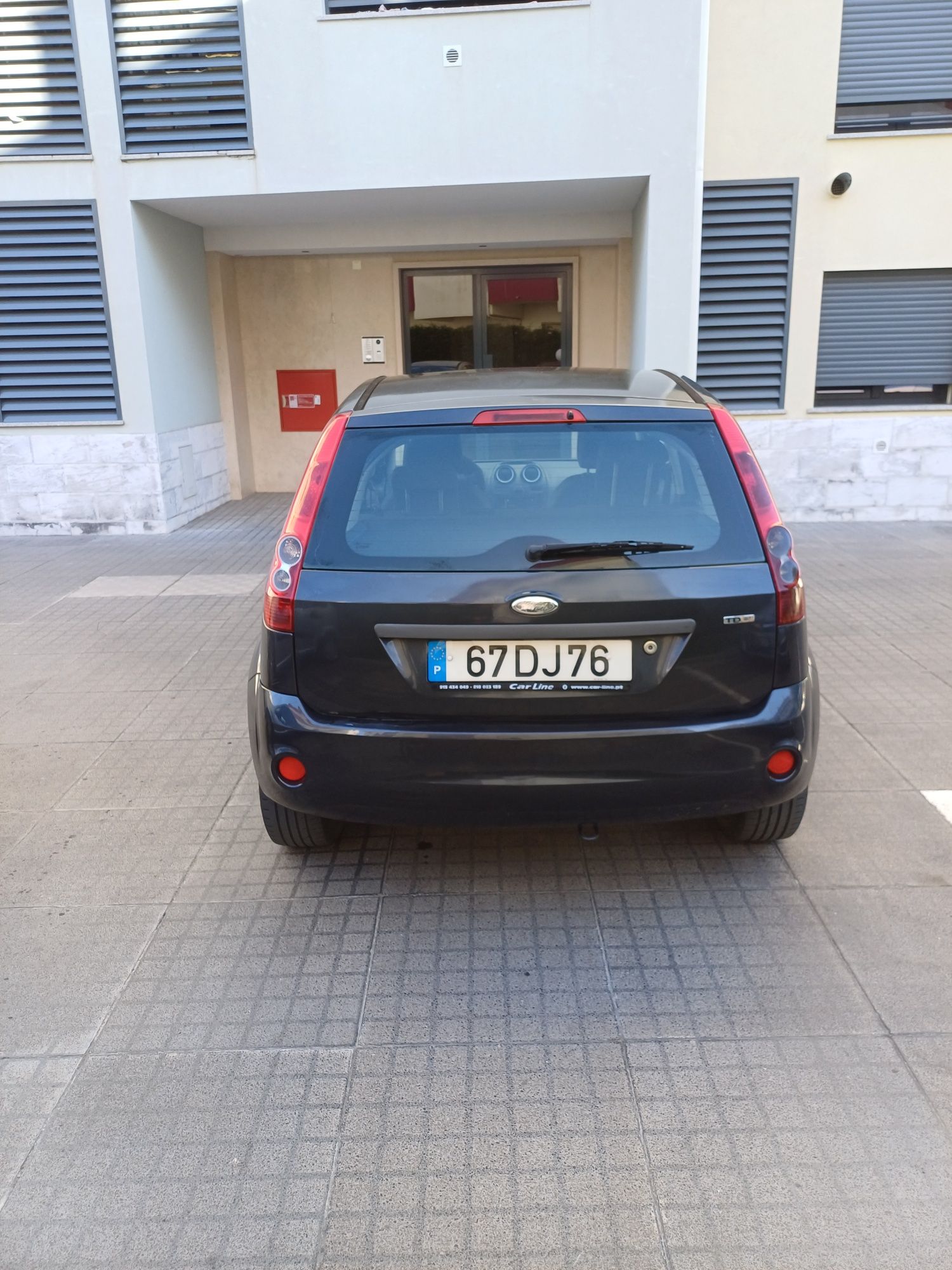 Ford Fiesta 1.4 Tdcii 5lugares de Garagem