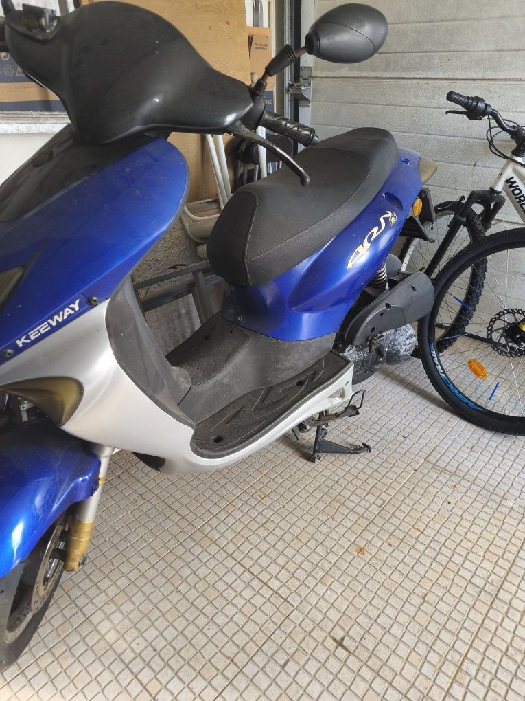 Vendo ou troco Moto keeway ARN 125cc
