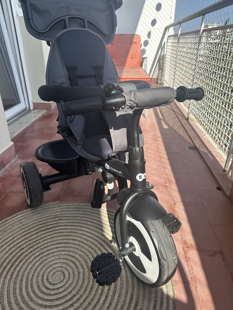 Triciclo de bebe