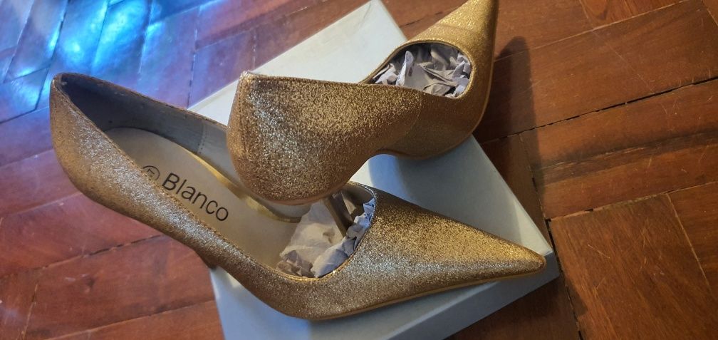 Passagem Ano* ocasiões especiais * Sapatos Dourados nunca usados Blanc