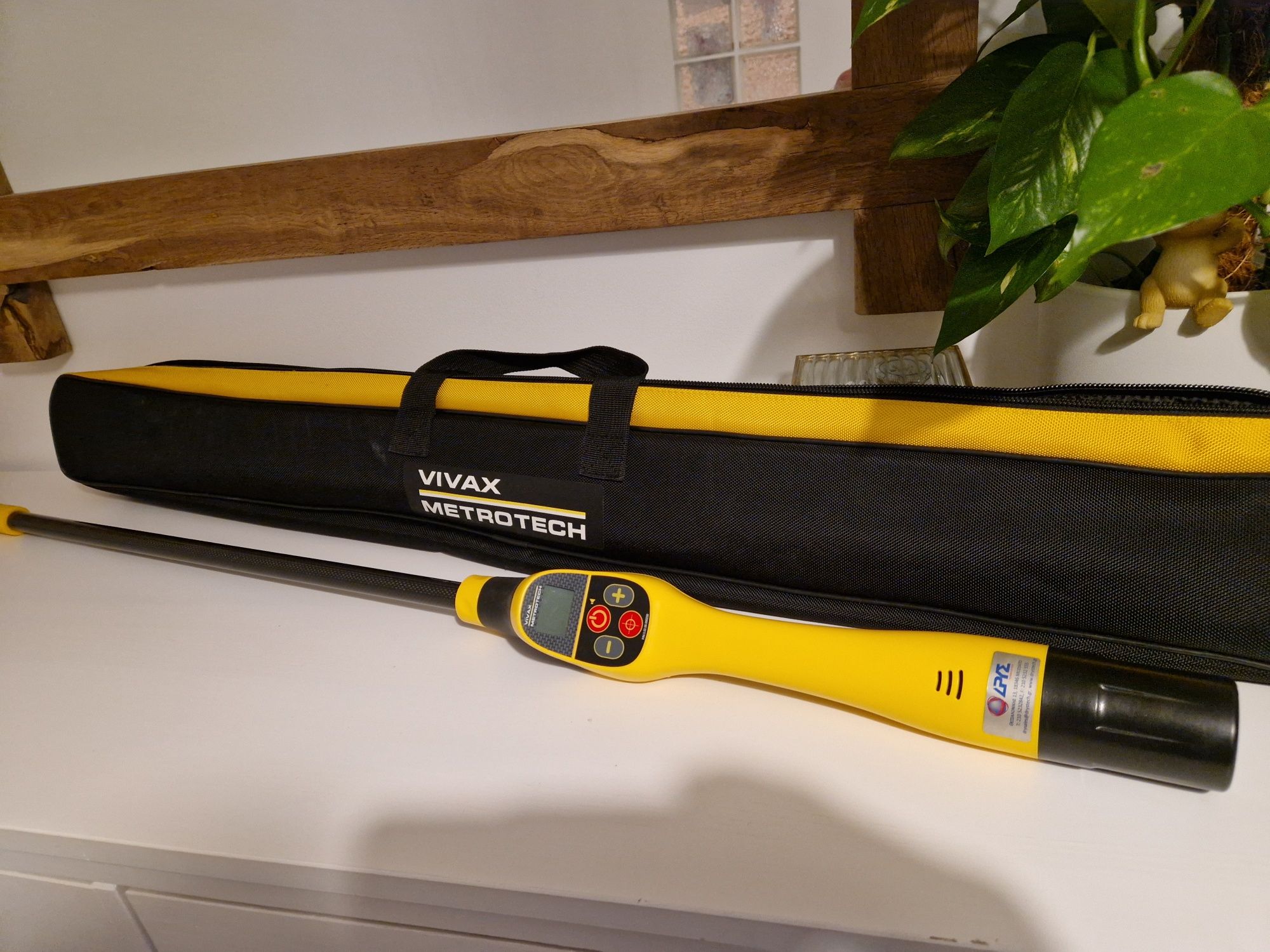VIVAX  Metrotech VM-880