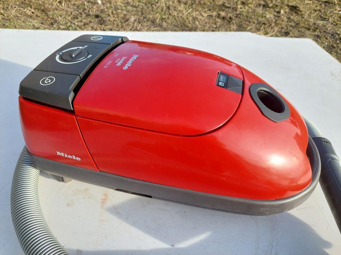 Odkurzacz miele Tango 1800W